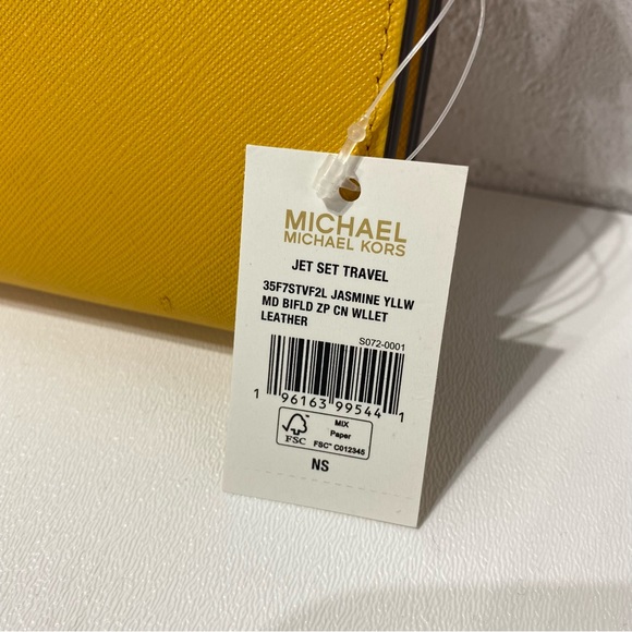 NEW - Michael Kors Jasmine Yellow Bifold Zip Coin Wallet - Picture 2 of 8